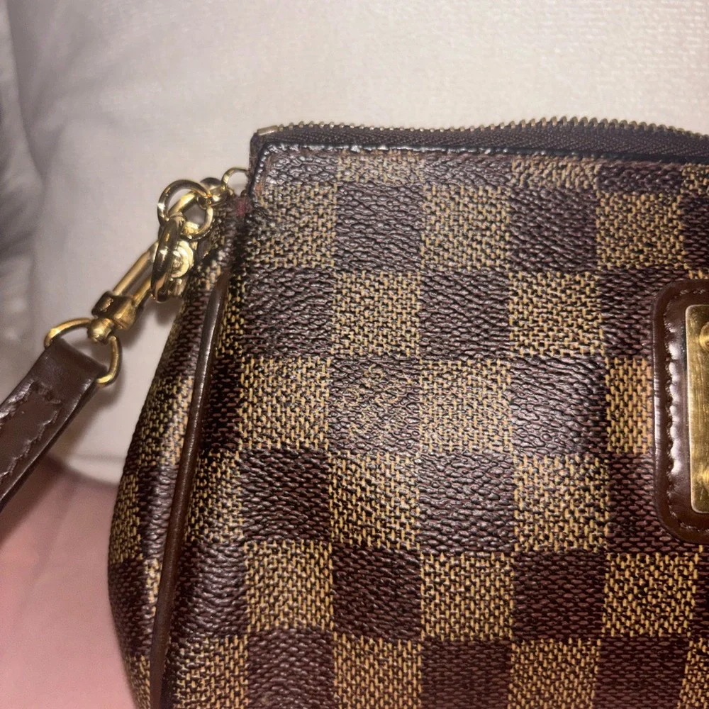 Louis Vuitton this lovely
